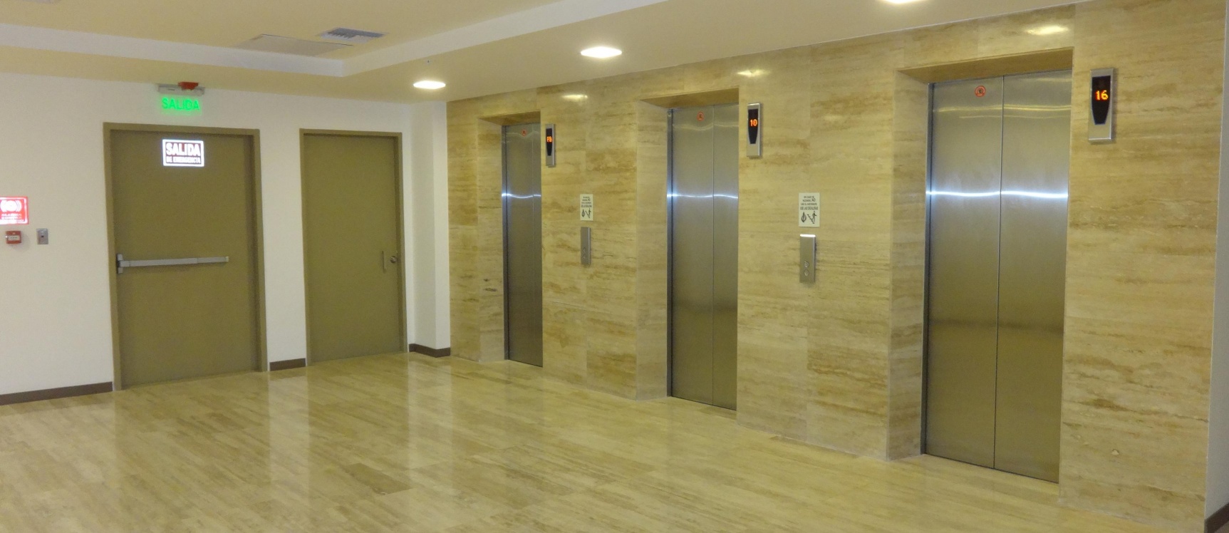 ALquilo oficina en ciudad del rio, EMPORIUM GeoBienes - Alquiler de oficina en Ciudad del Rio, EMPORIUM Guayaquil - Plusvalia Guayaquil Casas de venta y alquiler Inmobiliaria Ecuador