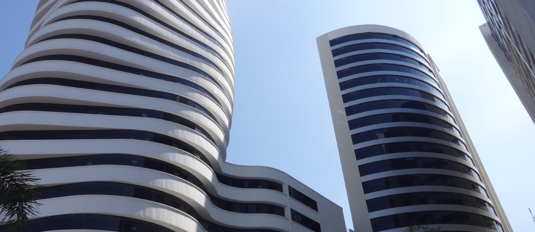 ALquilo oficina en ciudad del rio, EMPORIUM GeoBienes - Alquiler de oficina en Ciudad del Rio, EMPORIUM Guayaquil - Plusvalia Guayaquil Casas de venta y alquiler Inmobiliaria Ecuador
