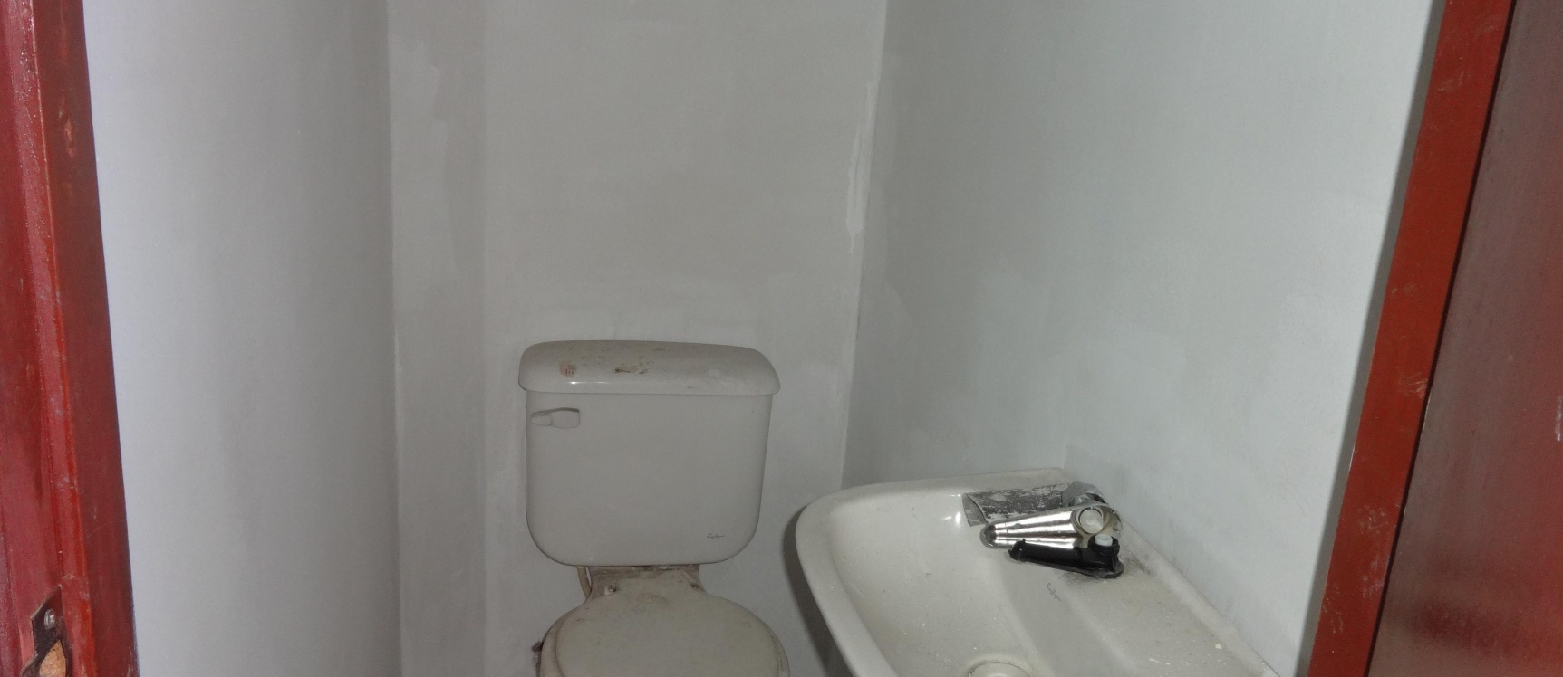 Alquilo oficina en en centro de Guayaquil, Baquerizo Moreno y 9 de Octubre GeoBienes - Oficina en arriendo, Baquerizo Moreno y 9 de Octubre centro de Guayaquil - Plusvalia Guayaquil Casas de venta y alquiler Inmobiliaria Ecuador