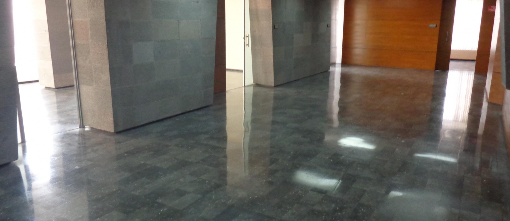 Alquilo oficina en Pedro Carbo Y Velez, centro de Guayaquil GeoBienes - Alquilo oficina en Pedro Carbo Y Velez, centro de Guayaquil - Plusvalia Guayaquil Casas de venta y alquiler Inmobiliaria Ecuador