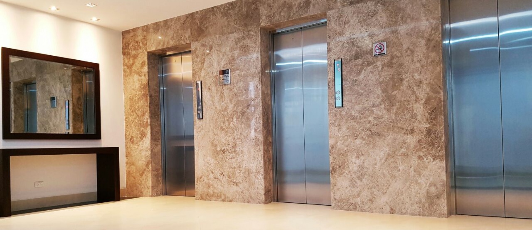 Alquilo Oficina en Sky Building, norte de Guayaquil GeoBienes - Alquilo Oficina en Sky Building, norte de Guayaquil - Plusvalia Guayaquil Casas de venta y alquiler Inmobiliaria Ecuador