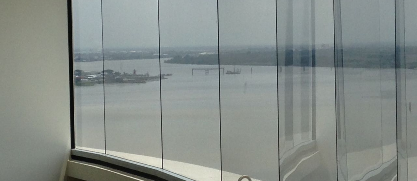 Alquilo oficina en The Point, 47m2 GeoBienes - Alquiler de oficina en The Point, Guayaquil. Oficina de 47m2 - Plusvalia Guayaquil Casas de venta y alquiler Inmobiliaria Ecuador