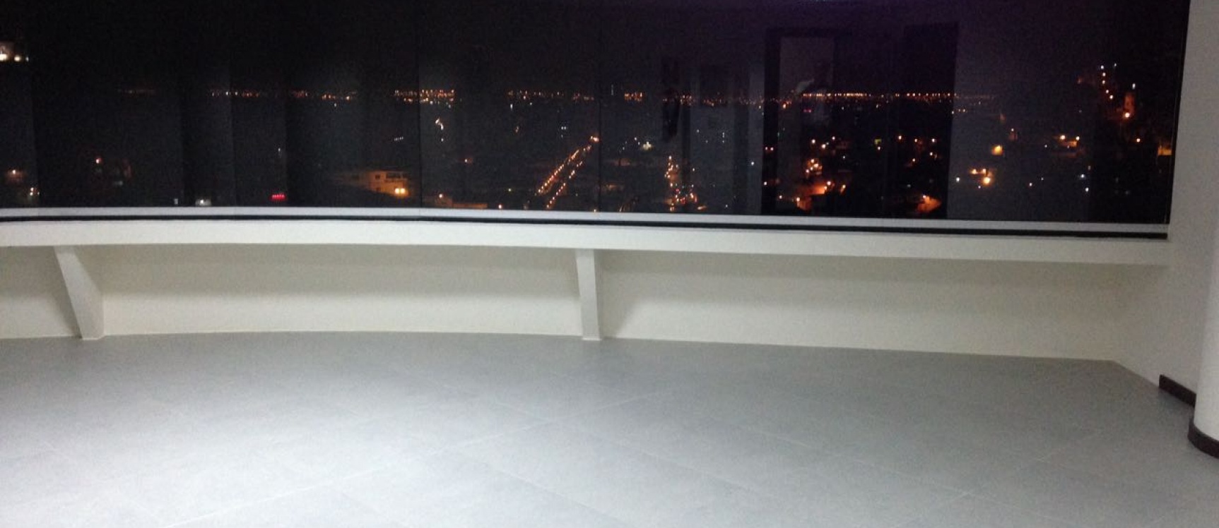 Alquilo oficina en The Point, 47m2 GeoBienes - Alquiler de oficina en The Point, Guayaquil. Oficina de 47m2 - Plusvalia Guayaquil Casas de venta y alquiler Inmobiliaria Ecuador