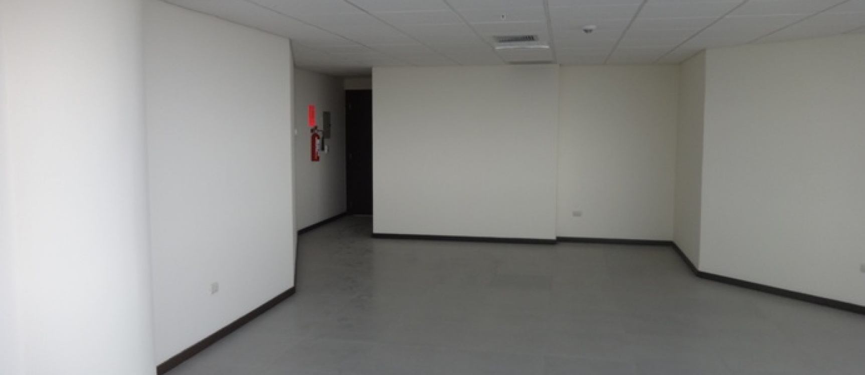 Alquilo oficina en The Point, 62m2 con parqueo. GeoBienes - Alquilo oficina en The Point, 62m2 con parqueo. - Plusvalia Guayaquil Casas de venta y alquiler Inmobiliaria Ecuador