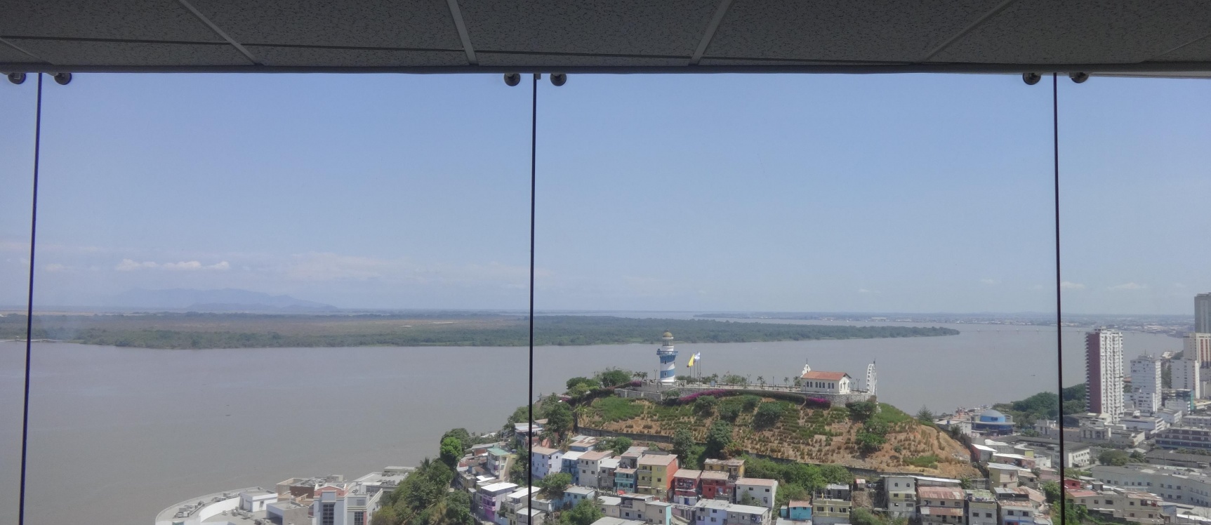 Alquilo oficina en The Point, piso 30 GeoBienes - Oficina en alquiler en el piso 30 en The Point, Guayaquil - Plusvalia Guayaquil Casas de venta y alquiler Inmobiliaria Ecuador