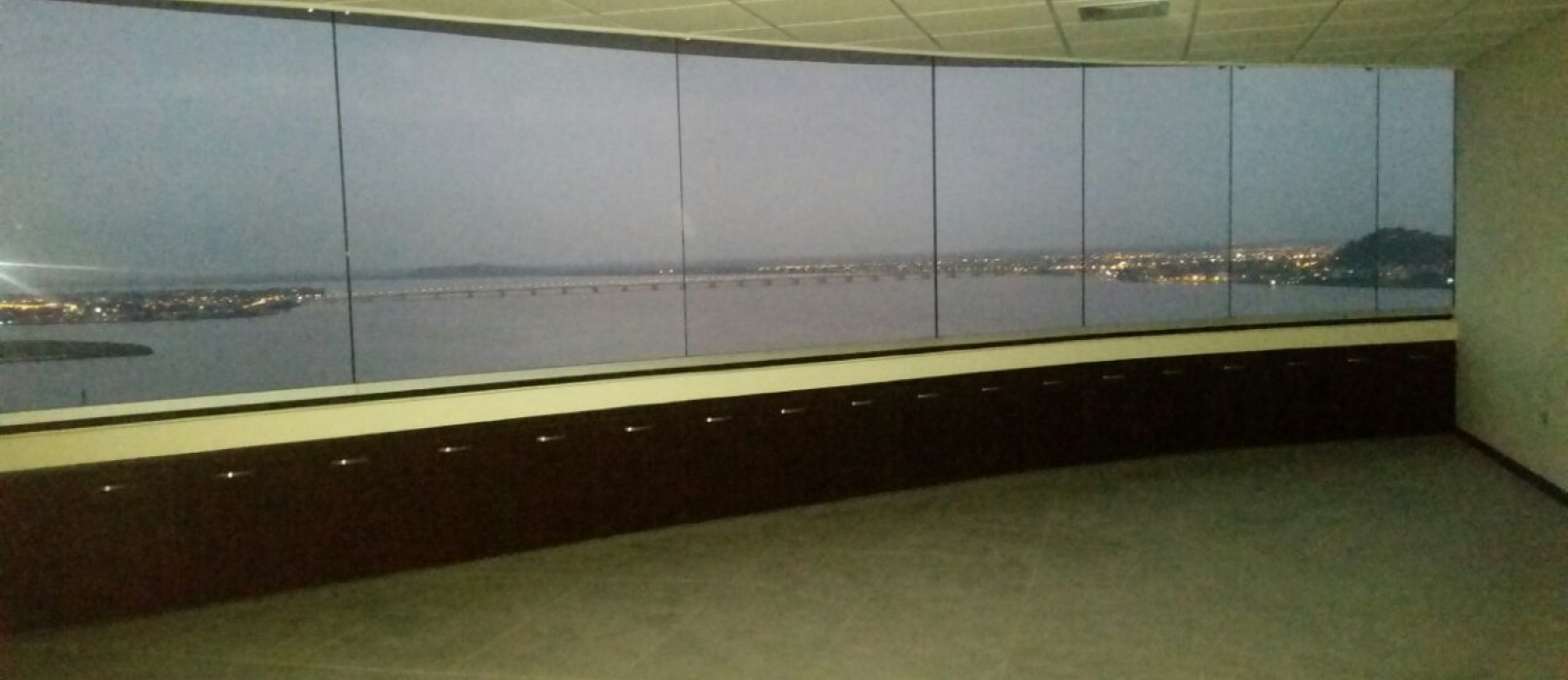 The Point Oficina GeoBienes - Alquiler de oficina el edificio The Point Guayaquil - Plusvalia Guayaquil Casas de venta y alquiler Inmobiliaria Ecuador