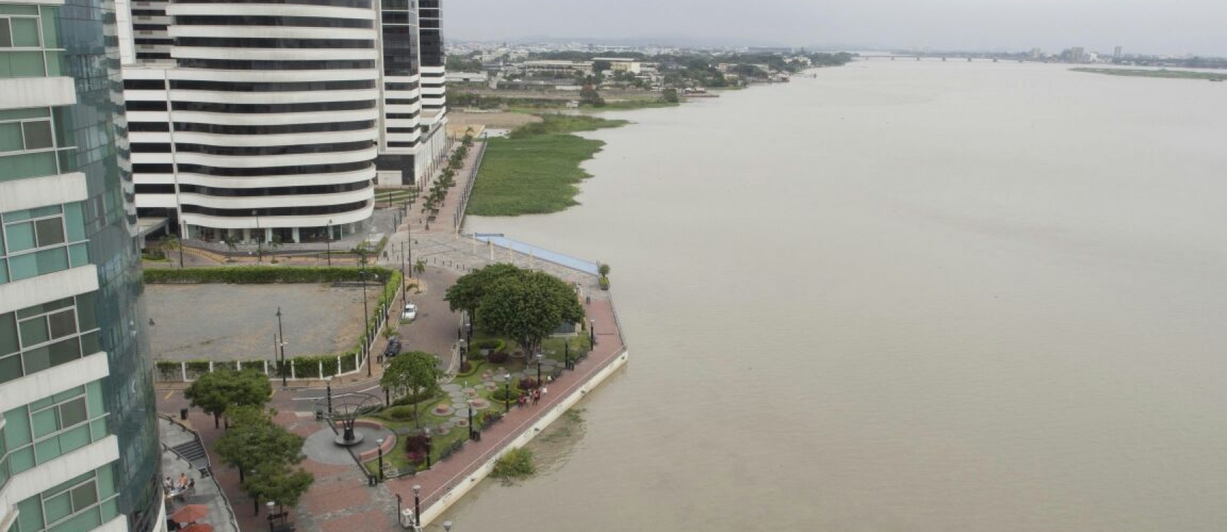 GeoBienes - Alquiler de suite en River Front - Ciudad del Río Guayaquil - Plusvalia Guayaquil Casas de venta y alquiler Inmobiliaria Ecuador