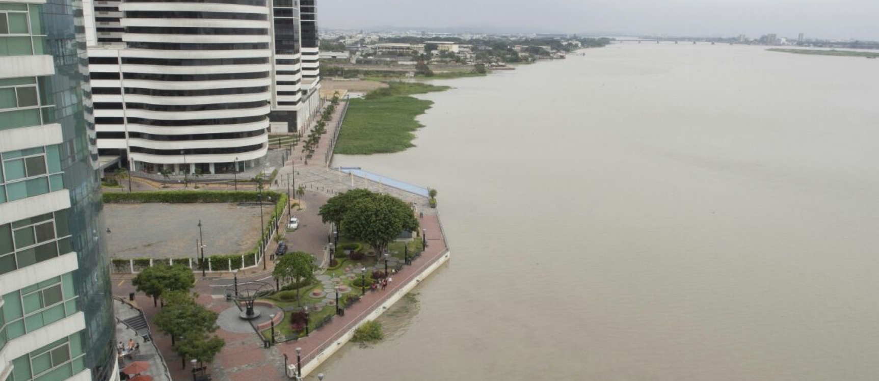 Alquilo suite en River Front - Ciudad del Río GeoBienes - Alquiler de suite en River Front - Ciudad del Río Guayaquil - Plusvalia Guayaquil Casas de venta y alquiler Inmobiliaria Ecuador