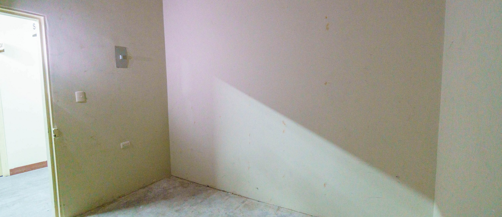 Bodega en venta Ubicada en el Edificio Trade Building, Sector de Mall de Sol GeoBienes - Bodega en venta Ubicada en el Edificio Trade Building, Sector de Mall de Sol - Plusvalia Guayaquil Casas de venta y alquiler Inmobiliaria Ecuador