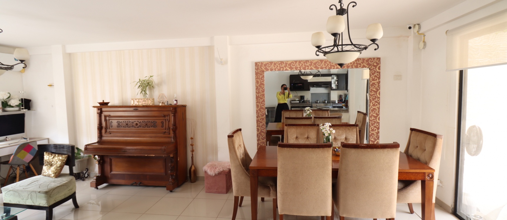 Casa 2 de plantas en venta ubicado en Ciudad Celeste, Samborondón GeoBienes - Casa 2 de plantas en venta ubicado en Ciudad Celeste, Samborondón - Plusvalia Guayaquil Casas de venta y alquiler Inmobiliaria Ecuador