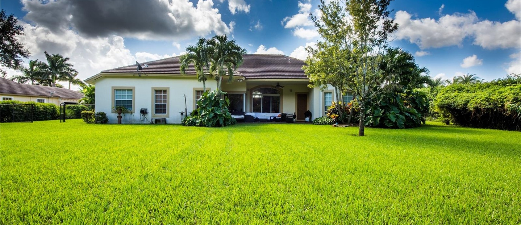 Casa a la Venta en Davie-Grove Creek GeoBienes - Casa a la Venta en Davie-Grove Creek - Plusvalia Guayaquil Casas de venta y alquiler Inmobiliaria Ecuador