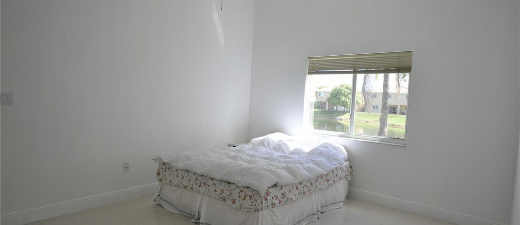 Casa a la Venta en Miami - Dora Gardens GeoBienes - Casa a la Venta en Miami - Doral Gardens - Plusvalia Guayaquil Casas de venta y alquiler Inmobiliaria Ecuador