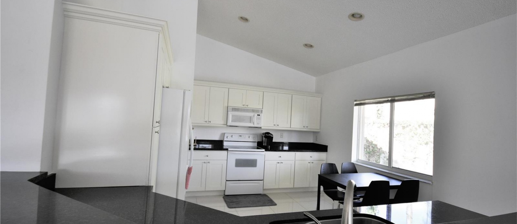 Casa a la Venta en Miami - Dora Gardens GeoBienes - Casa a la Venta en Miami - Doral Gardens - Plusvalia Guayaquil Casas de venta y alquiler Inmobiliaria Ecuador