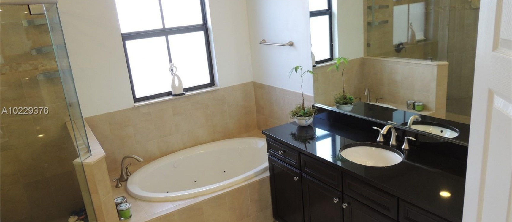 Casa a la Venta en Miami - Isles at Grand Bay Doral GeoBienes - Casa a la Venta en Miami - Isles at Grand Bay Doral - Plusvalia Guayaquil Casas de venta y alquiler Inmobiliaria Ecuador