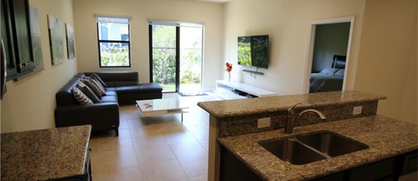 GeoBienes - Casa a la Venta en MIAMI, Ciudadela Bellagio - Plusvalia Guayaquil Casas de venta y alquiler Inmobiliaria Ecuador