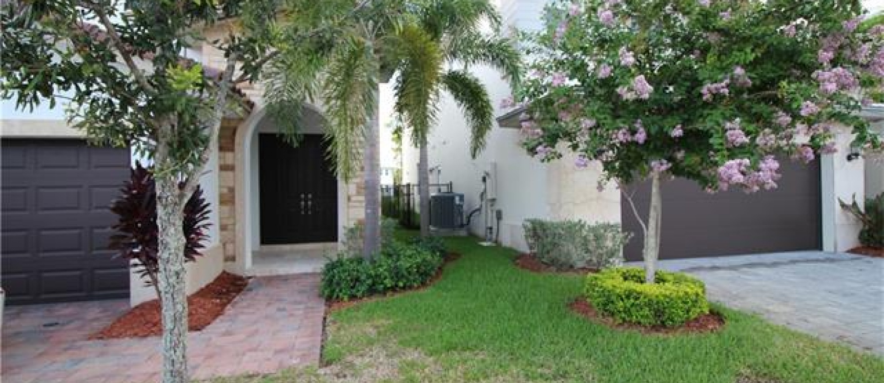 Casa a la Venta en MIAMI, Ciudadela Vintage Estates GeoBienes - Casa a la Venta en MIAMI, Ciudadela Vintage Estates - Plusvalia Guayaquil Casas de venta y alquiler Inmobiliaria Ecuador