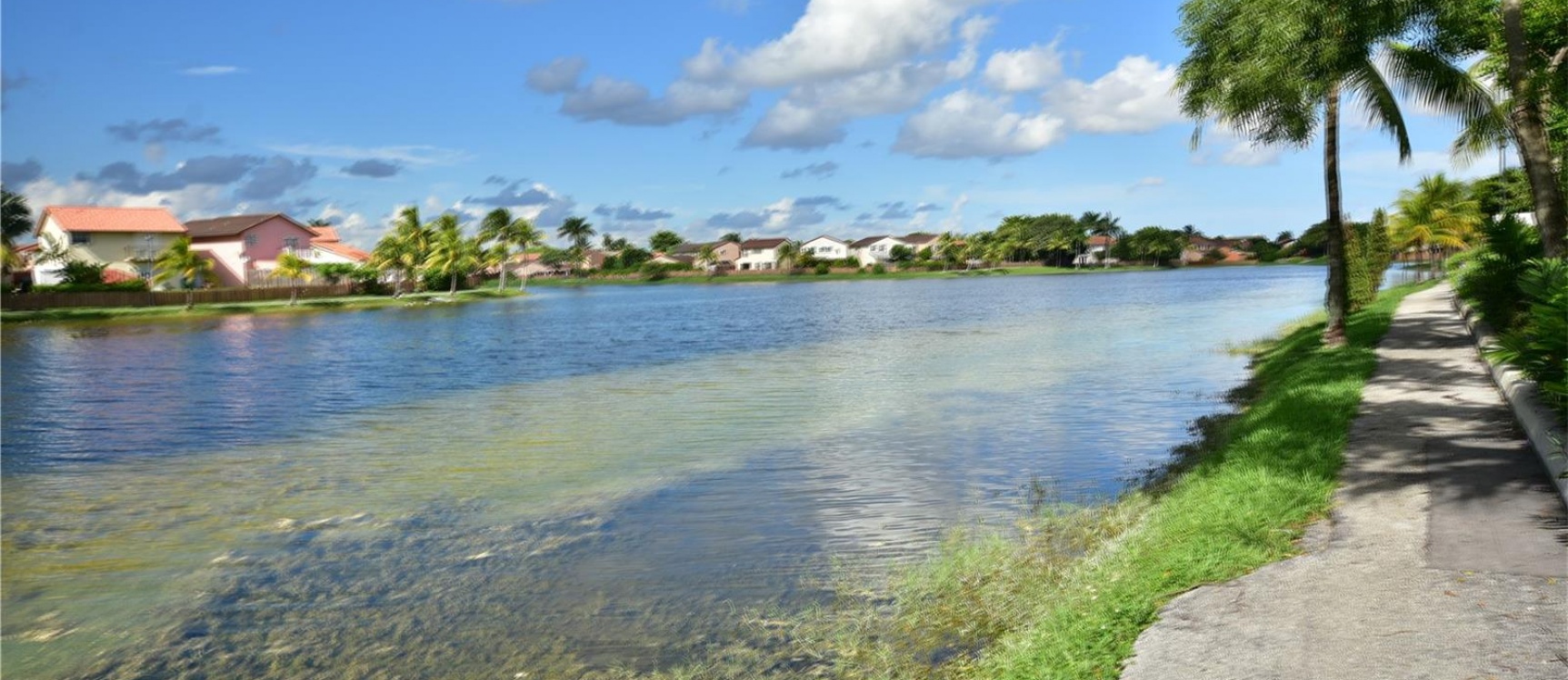 Casa a la Venta en MIAMI, Tamiami Lakes GeoBienes - Casa a la Venta en MIAMI, Tamiami Lakes - Plusvalia Guayaquil Casas de venta y alquiler Inmobiliaria Ecuador
