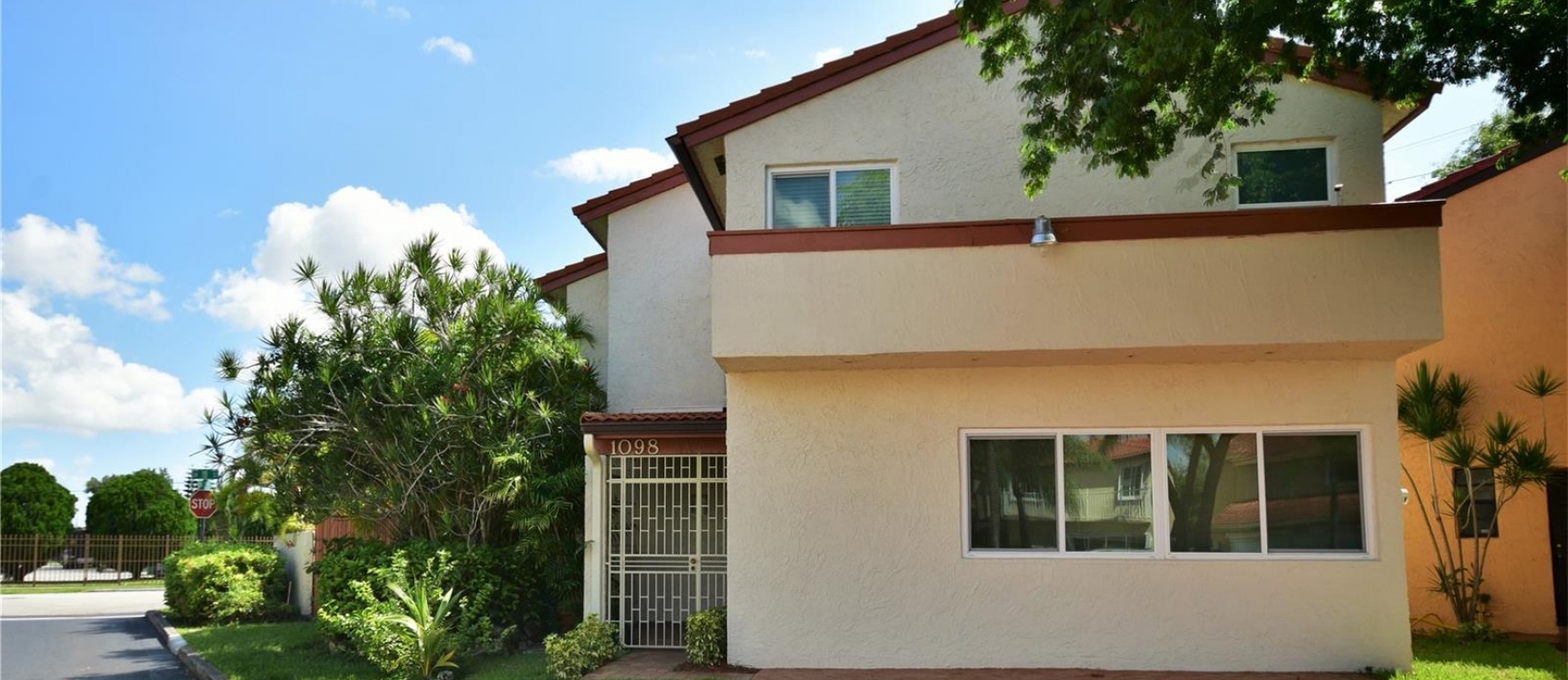 Casa a la Venta en MIAMI, Tamiami Lakes GeoBienes - Casa a la Venta en MIAMI, Tamiami Lakes - Plusvalia Guayaquil Casas de venta y alquiler Inmobiliaria Ecuador