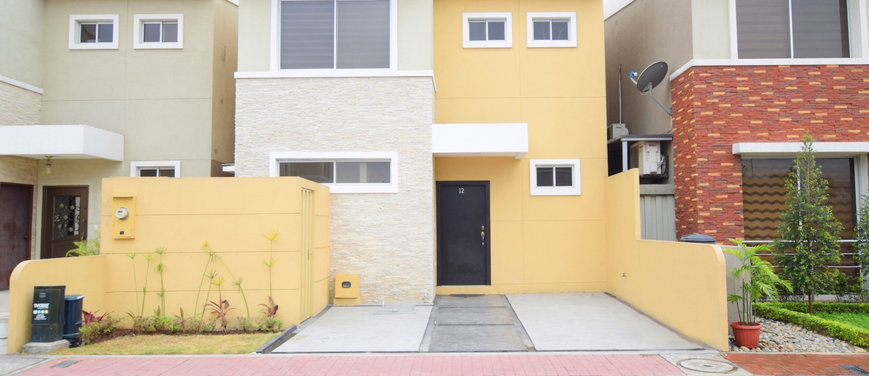 GeoBienes - Casa amoblada en alquiler en la Urbanización San Sebastián, Vía Samborondón - Plusvalia Guayaquil Casas de venta y alquiler Inmobiliaria Ecuador