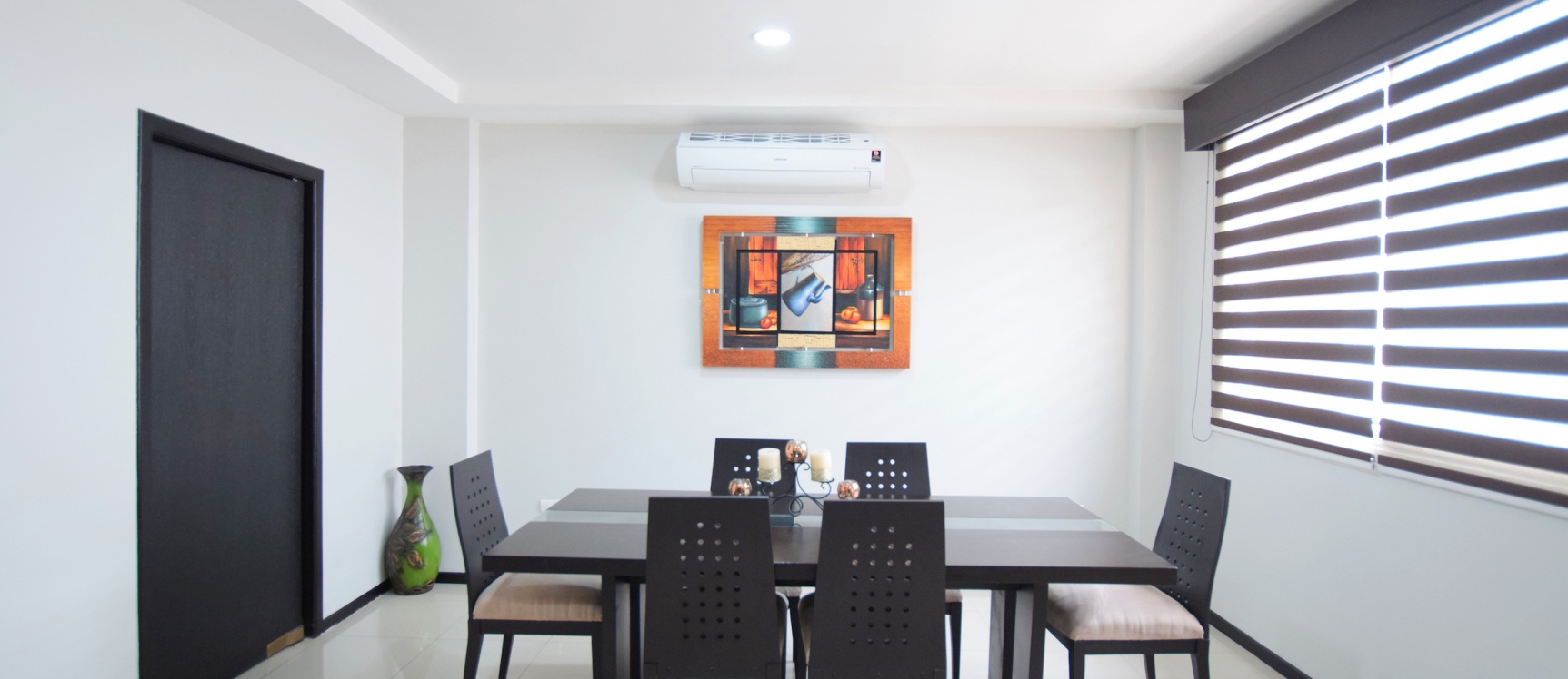 Casa amoblada en alquiler en la Urbanización San Sebastián, Vía Samborondón GeoBienes - Casa amoblada en alquiler en la Urbanización San Sebastián, Vía Samborondón - Plusvalia Guayaquil Casas de venta y alquiler Inmobiliaria Ecuador