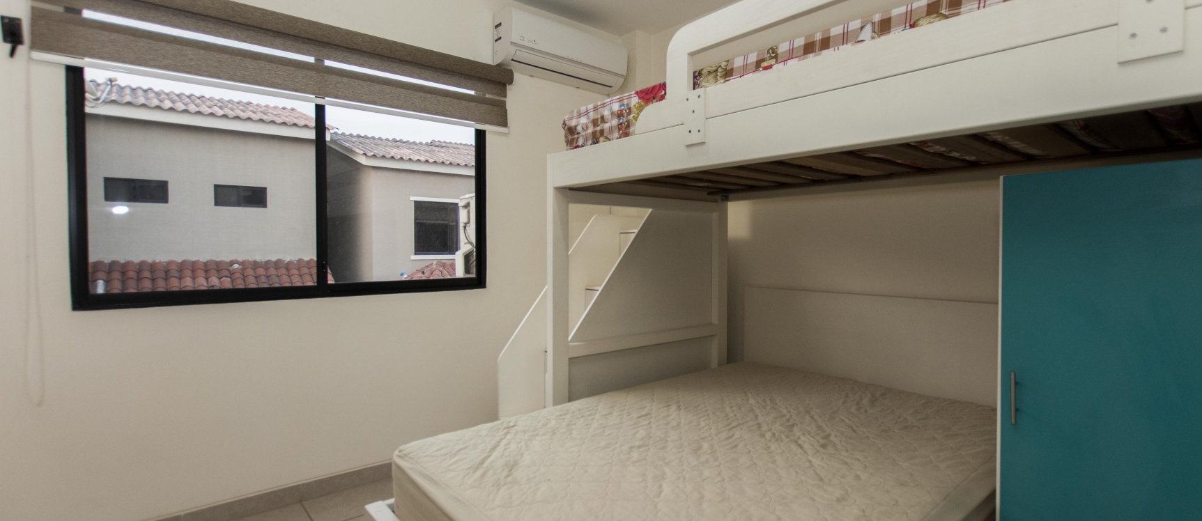Casa amoblada en alquiler ubicada en Urbanización La Romareda GeoBienes - Casa amoblada en alquiler ubicada en Urbanización La Romareda - Plusvalia Guayaquil Casas de venta y alquiler Inmobiliaria Ecuador