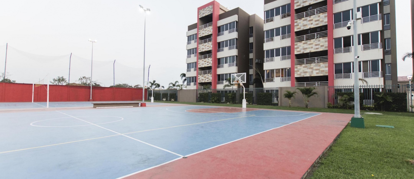 Casa amoblada en alquiler ubicada en Urbanización La Romareda GeoBienes - Casa amoblada en alquiler ubicada en Urbanización La Romareda - Plusvalia Guayaquil Casas de venta y alquiler Inmobiliaria Ecuador