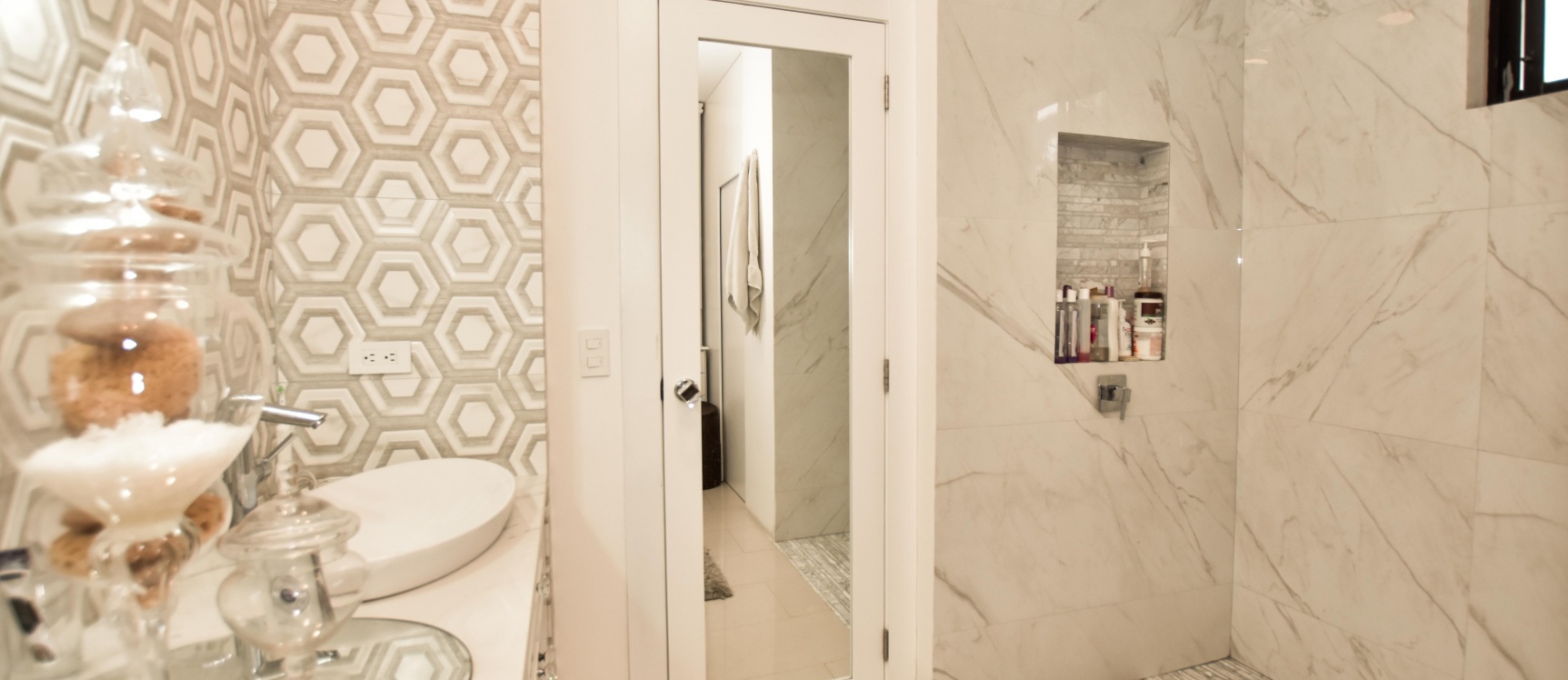 Casa amoblada en venta ubicada en Entre Lagos, Samborondón GeoBienes - Casa en venta Via Samborondon - Entre Lagos - Plusvalia Guayaquil Casas de venta y alquiler Inmobiliaria Ecuador