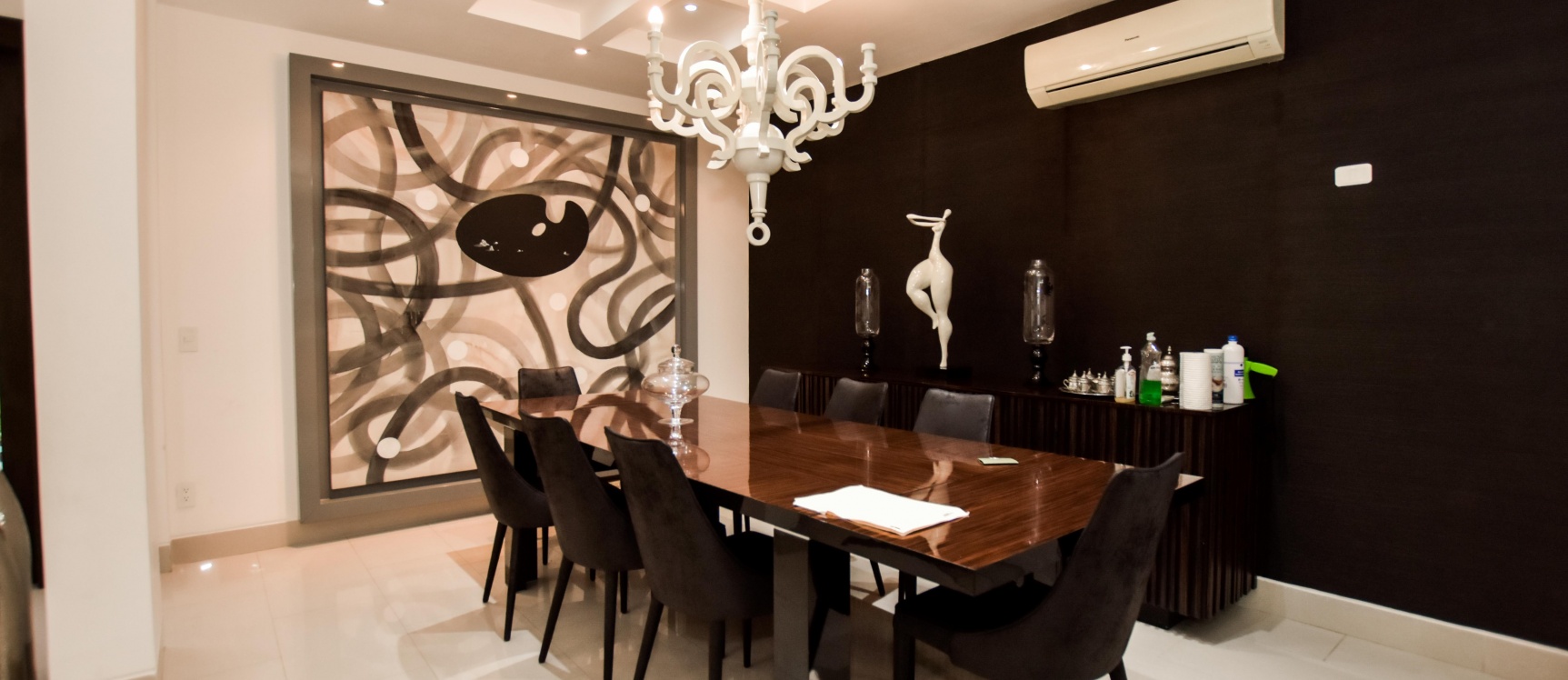 Casa amoblada en venta ubicada en Entre Lagos, Samborondón GeoBienes - Casa en venta Via Samborondon - Entre Lagos - Plusvalia Guayaquil Casas de venta y alquiler Inmobiliaria Ecuador