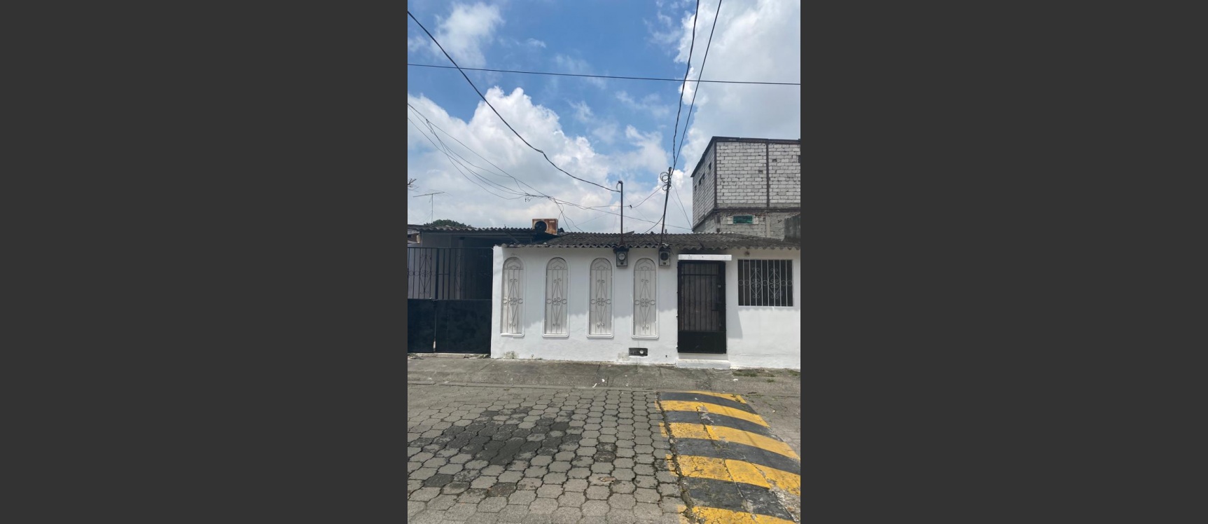 Casa bodega en venta ubicado en la Alborada, 9na Etapa GeoBienes - Casa bodega en venta ubicado en la Alborada, 9na Etapa - Plusvalia Guayaquil Casas de venta y alquiler Inmobiliaria Ecuador