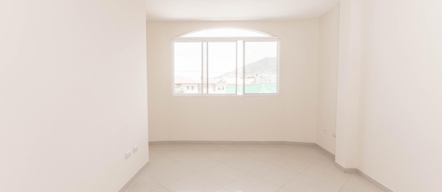 Casa de 2 plantas en alquiler ubicada en la Urbanización Portal al Sol GeoBienes - Casa de 2 plantas en alquiler ubicada en la Urbanización Portal al Sol - Plusvalia Guayaquil Casas de venta y alquiler Inmobiliaria Ecuador