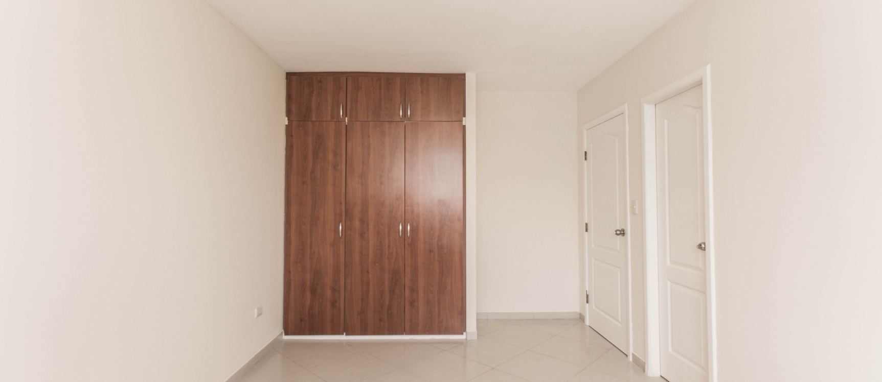 Casa de 2 plantas en alquiler ubicada en la Urbanización Portal al Sol GeoBienes - Casa de 2 plantas en alquiler ubicada en la Urbanización Portal al Sol - Plusvalia Guayaquil Casas de venta y alquiler Inmobiliaria Ecuador