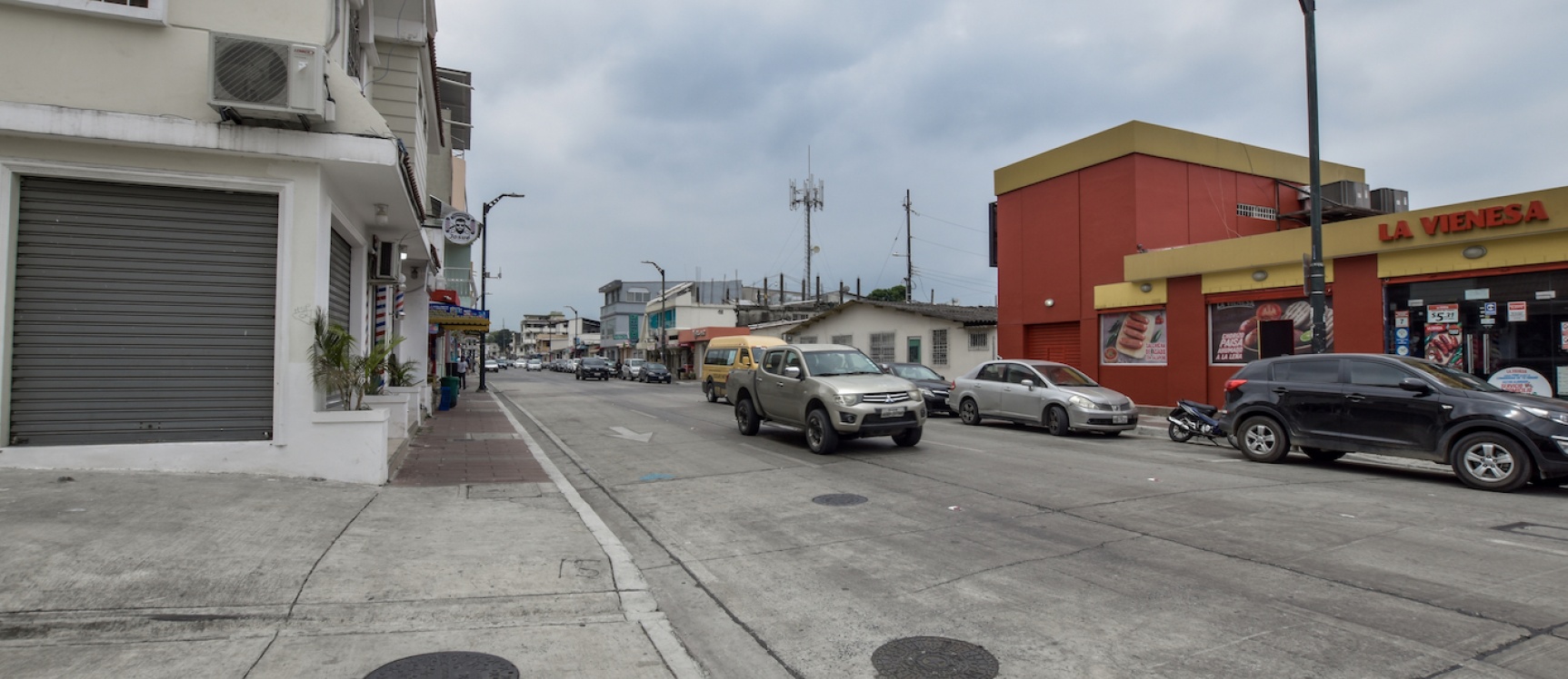 GeoBienes - Casa de 2 plantas en venta ubicada en la Alborada - Plusvalia Guayaquil Casas de venta y alquiler Inmobiliaria Ecuador