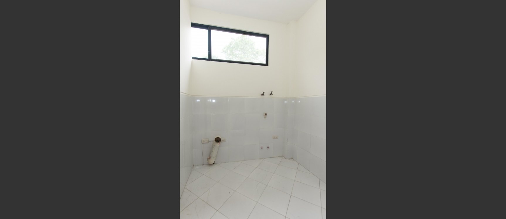 Casa de 4 habitaciones en venta urbanización Portal al Sol, vía a la Costa GeoBienes - Casa de 4 habitaciones en venta urbanización Portal al Sol, vía a la Costa - Plusvalia Guayaquil Casas de venta y alquiler Inmobiliaria Ecuador