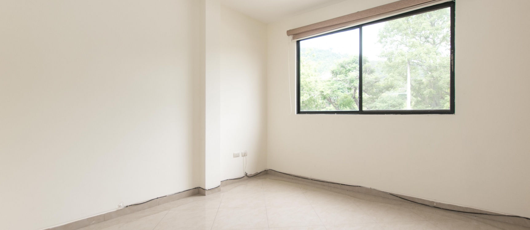 Casa de 4 habitaciones en venta urbanización Portal al Sol, vía a la Costa GeoBienes - Casa de 4 habitaciones en venta urbanización Portal al Sol, vía a la Costa - Plusvalia Guayaquil Casas de venta y alquiler Inmobiliaria Ecuador
