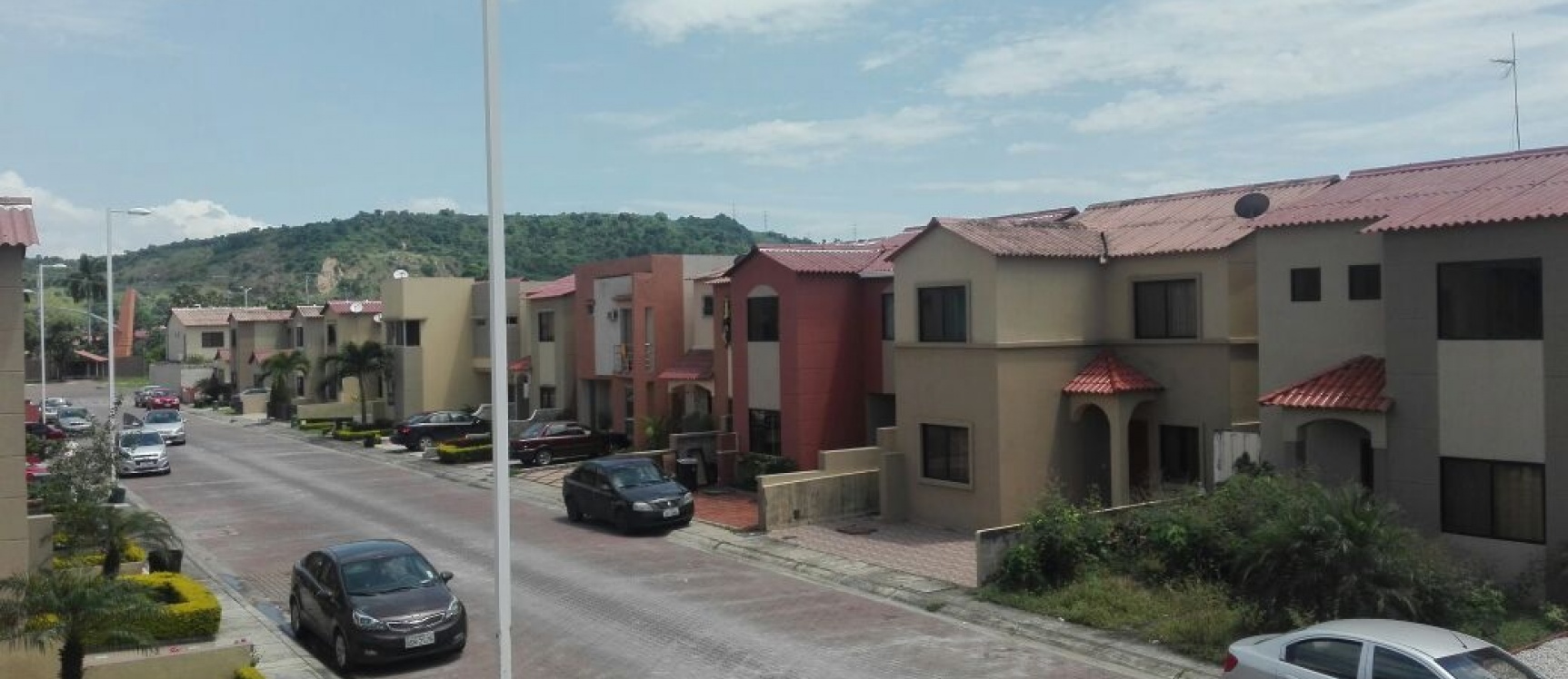 Casa de alquiler en Villa Club, etapa Galaxia GeoBienes - Casa de alquiler en Villa Club, etapa Galaxia - Plusvalia Guayaquil Casas de venta y alquiler Inmobiliaria Ecuador
