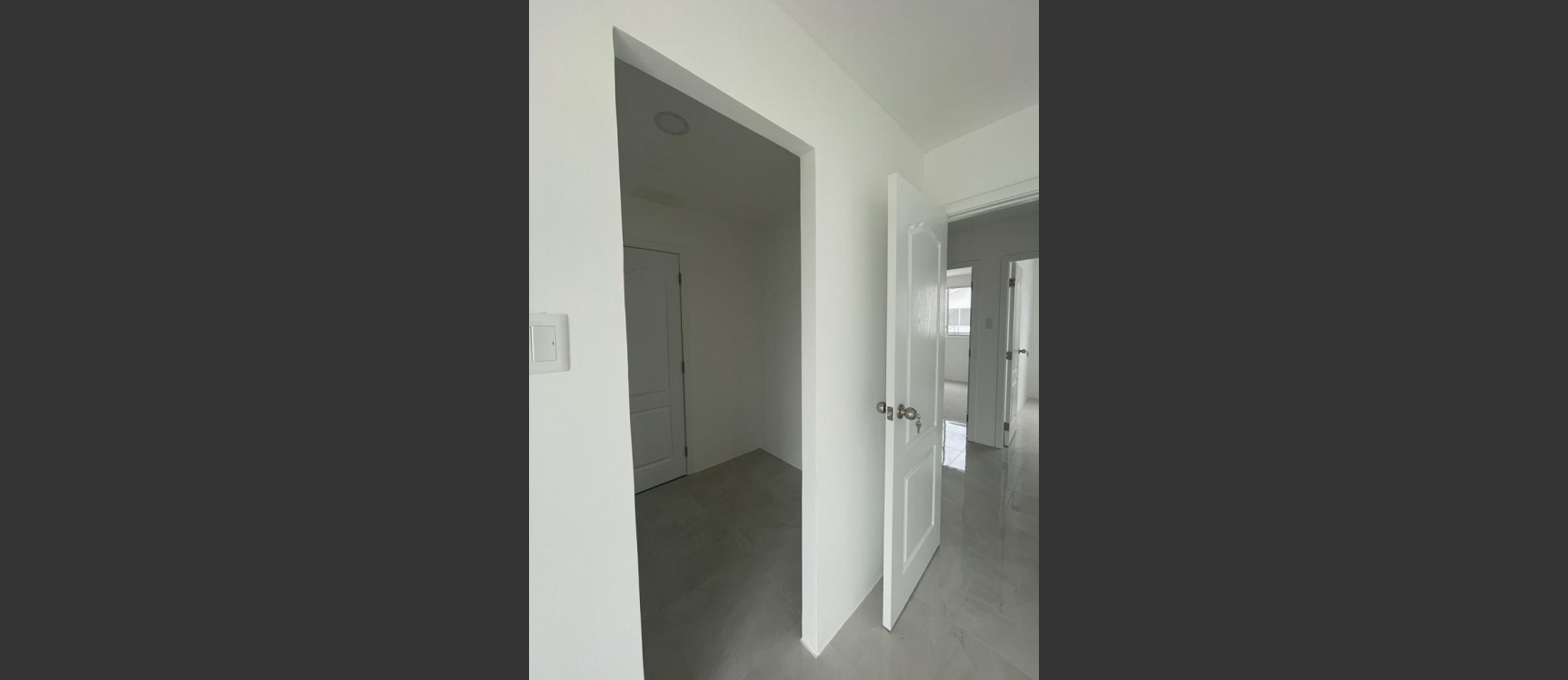 Casa de estreno en alquiler ubicada en la Urbanización Casa Laguna, Etapa Brisas GeoBienes - Casa de estreno en alquiler ubicada en la Urbanización Casa Laguna, Etapa Brisas - Plusvalia Guayaquil Casas de venta y alquiler Inmobiliaria Ecuador