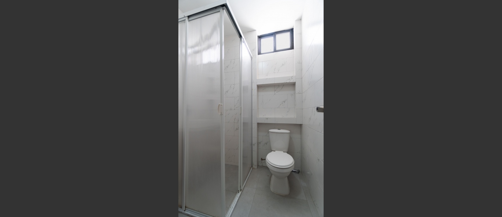 Casa de estreno en venta en Urbanización San Antonio, vía Samborondón GeoBienes - Casa de estreno en venta en Urbanización San Antonio, vía Samborondón - Plusvalia Guayaquil Casas de venta y alquiler Inmobiliaria Ecuador