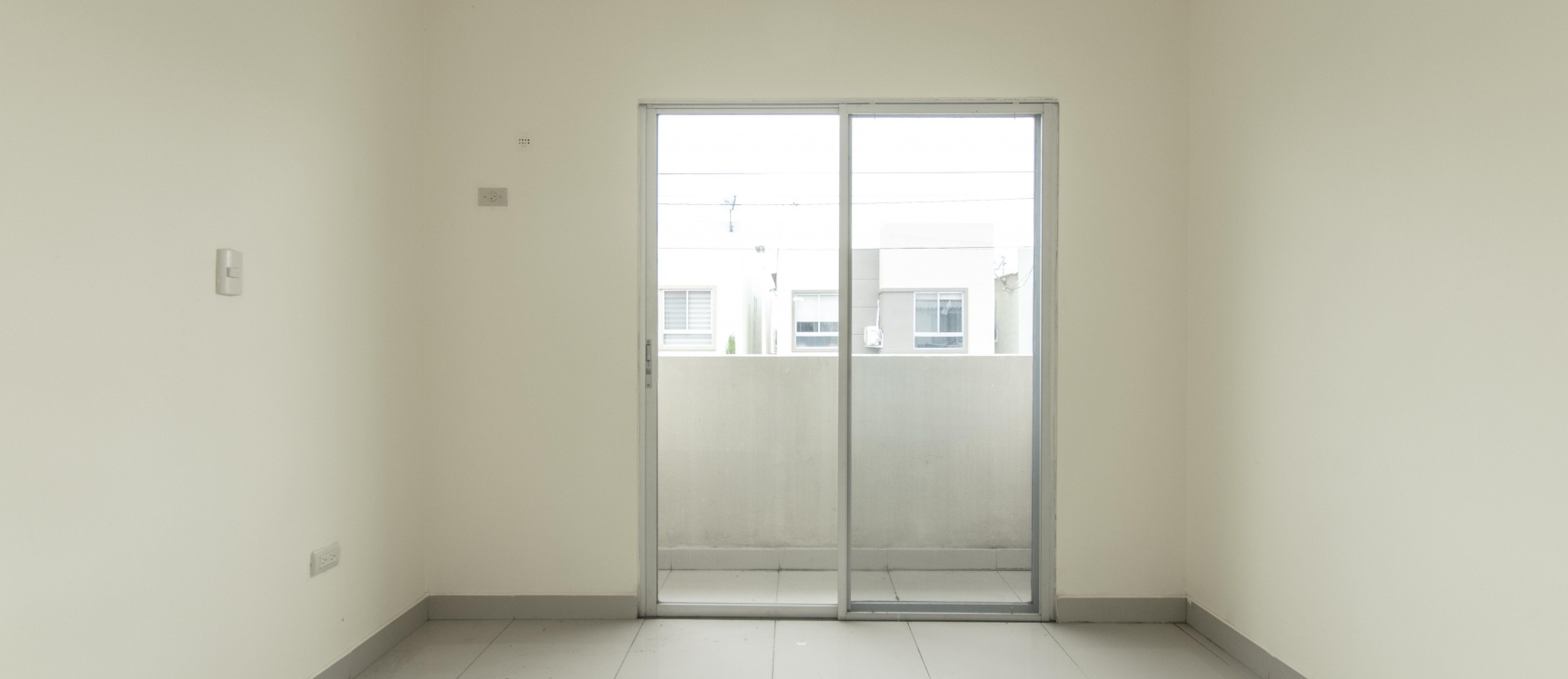 Casa de estreno en venta ubicada en la Urbanización Madison Park, Modelo Megan GeoBienes - Casa de estreno en venta ubicada en la Urbanización Madison Park, Modelo Megan - Plusvalia Guayaquil Casas de venta y alquiler Inmobiliaria Ecuador