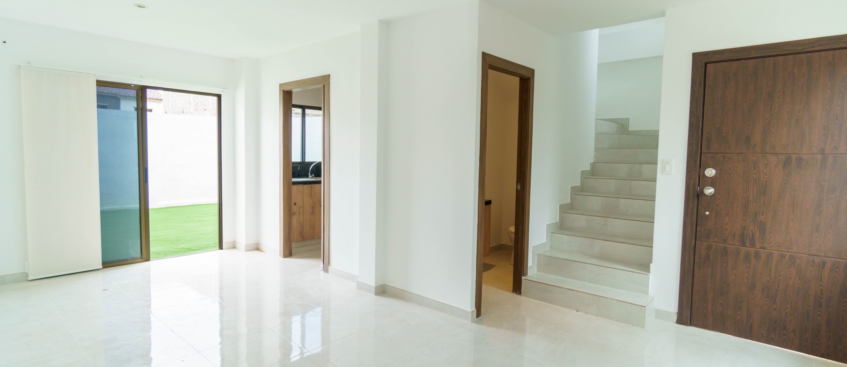 Casa de estreno en venta ubicado en Urbanización Costalmar II, Vía a la Costa GeoBienes - Casa de estreno en alquiler ubicado en Urbanización Costalmar II, Vía a la Costa - Plusvalia Guayaquil Casas de venta y alquiler Inmobiliaria Ecuador