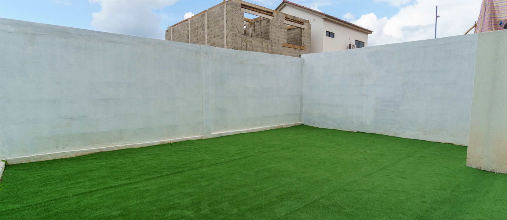 Casa de estreno en venta ubicado en Urbanización Costalmar II, Vía a la Costa GeoBienes - Casa de estreno en alquiler ubicado en Urbanización Costalmar II, Vía a la Costa - Plusvalia Guayaquil Casas de venta y alquiler Inmobiliaria Ecuador