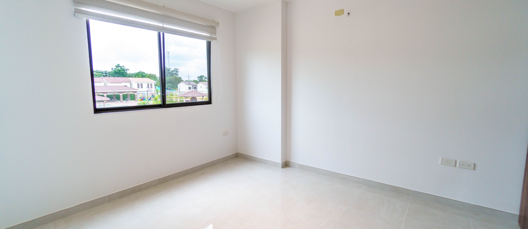Casa de estreno en venta ubicado en Urbanización Costalmar II, Vía a la Costa GeoBienes - Casa de estreno en venta ubicado en Urbanización Costalmar II, Vía a la Costa - Plusvalia Guayaquil Casas de venta y alquiler Inmobiliaria Ecuador