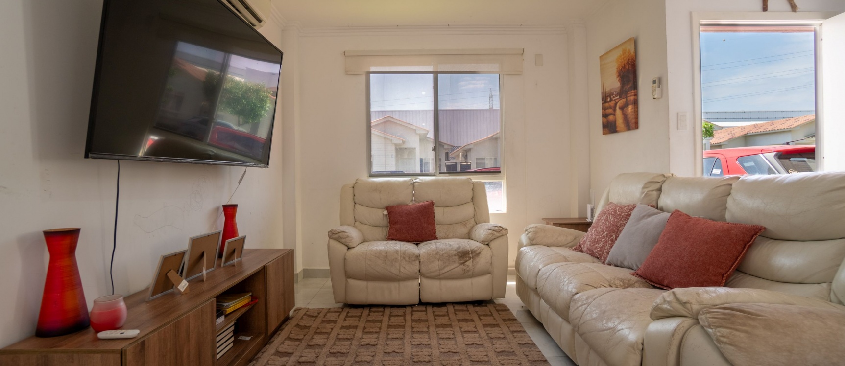 GeoBienes - Casa de oportunidad en venta, Casa Laguna, etapa Brisas - Plusvalia Guayaquil Casas de venta y alquiler Inmobiliaria Ecuador