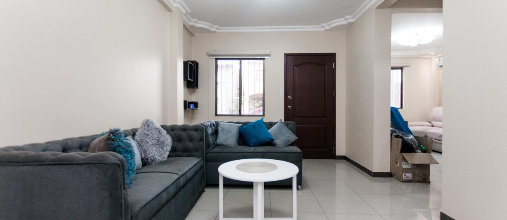 GeoBienes - Casa de tres dormitorios en venta ubicada en la Urbanización La Joya - Plusvalia Guayaquil Casas de venta y alquiler Inmobiliaria Ecuador