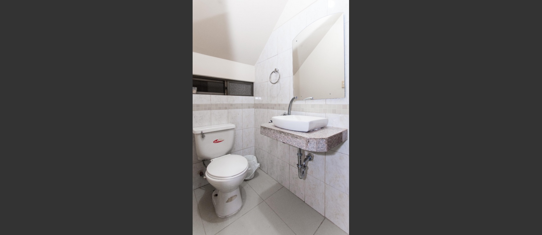Casa de tres dormitorios en venta ubicada en la Urbanización La Joya GeoBienes - Casa de tres dormitorios en venta ubicada en la Urbanización La Joya - Plusvalia Guayaquil Casas de venta y alquiler Inmobiliaria Ecuador