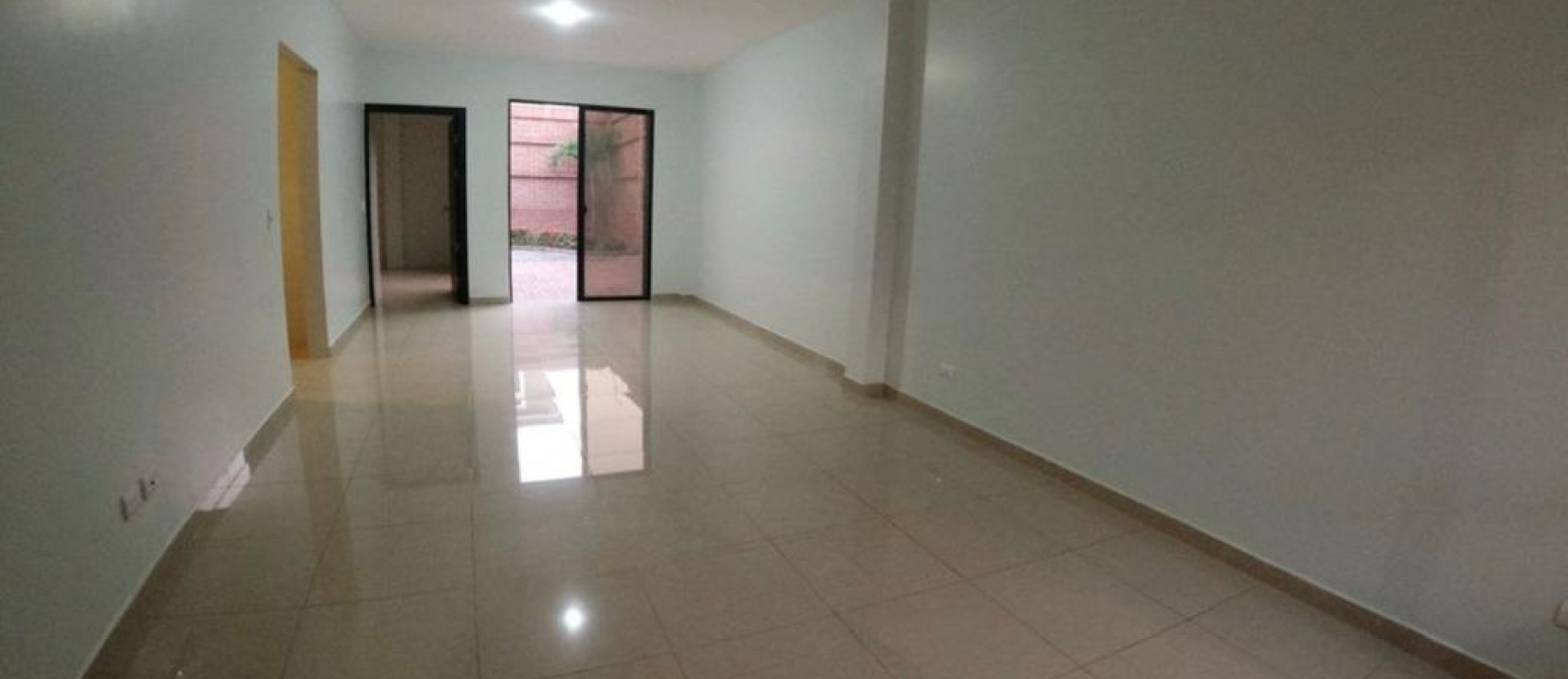Casa de una planta en alquiler ubicado en Ciudad Celeste, Etapa Península GeoBienes - Casa de una planta en alquiler ubicado en Ciudad Celeste, Etapa Península - Plusvalia Guayaquil Casas de venta y alquiler Inmobiliaria Ecuador