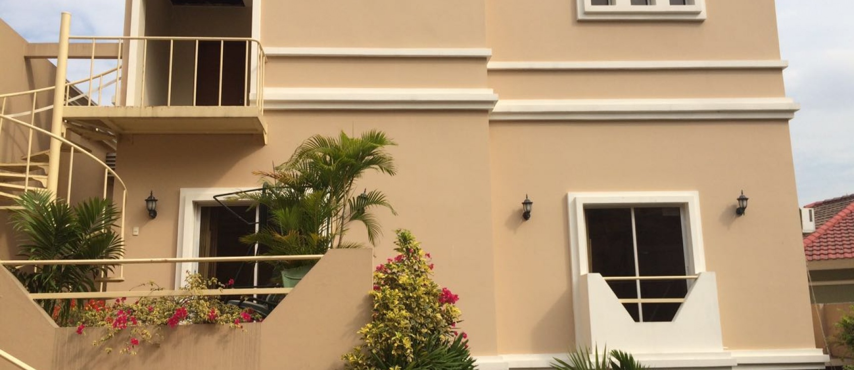 Casa de Venta en Cumbre / Ceibos. GeoBienes - Casa en Venta en Cumbre / Ceibos Guayaquil - Plusvalia Guayaquil Casas de venta y alquiler Inmobiliaria Ecuador