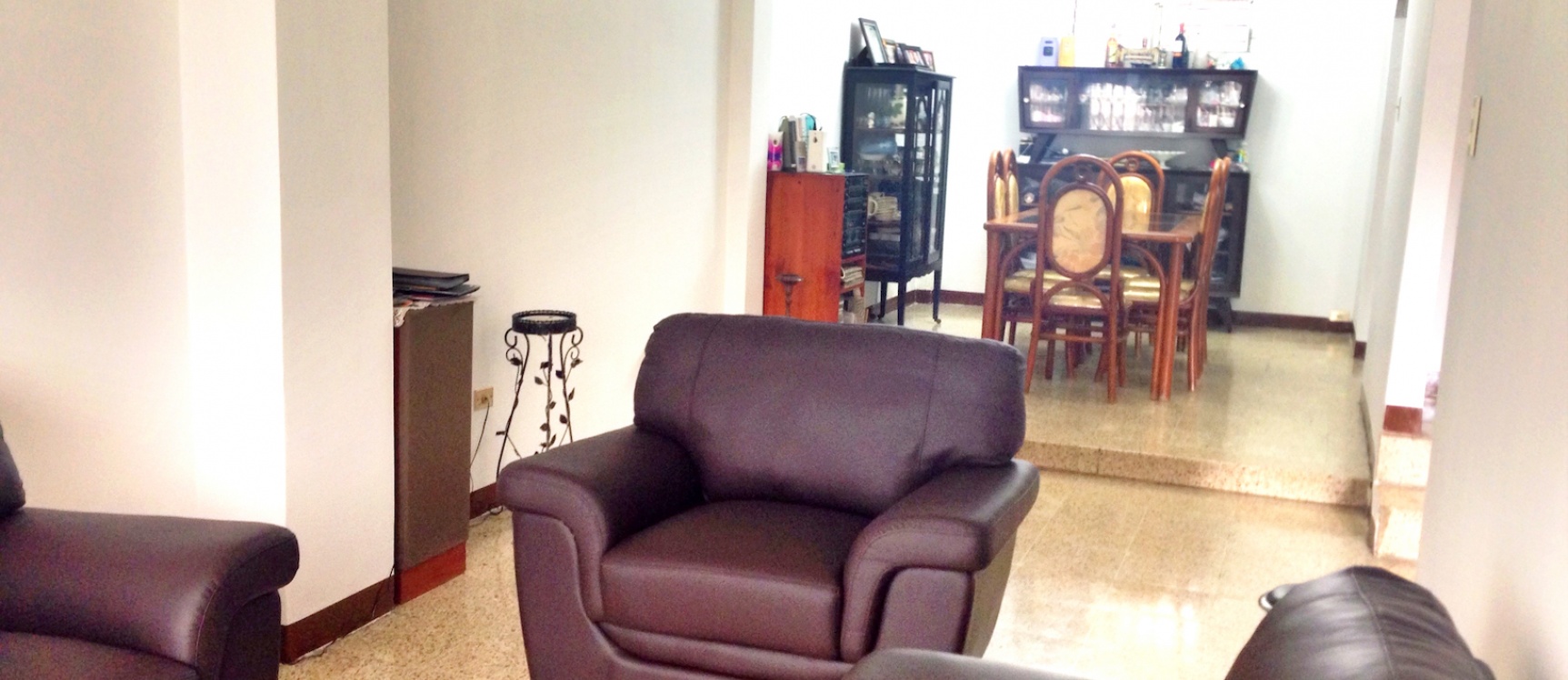 Casa de venta en el norte de Guayaquil. Sector Riocentro norte GeoBienes - Casa de venta en el norte de Guayaquil. Sector Riocentro norte - Plusvalia Guayaquil Casas de venta y alquiler Inmobiliaria Ecuador