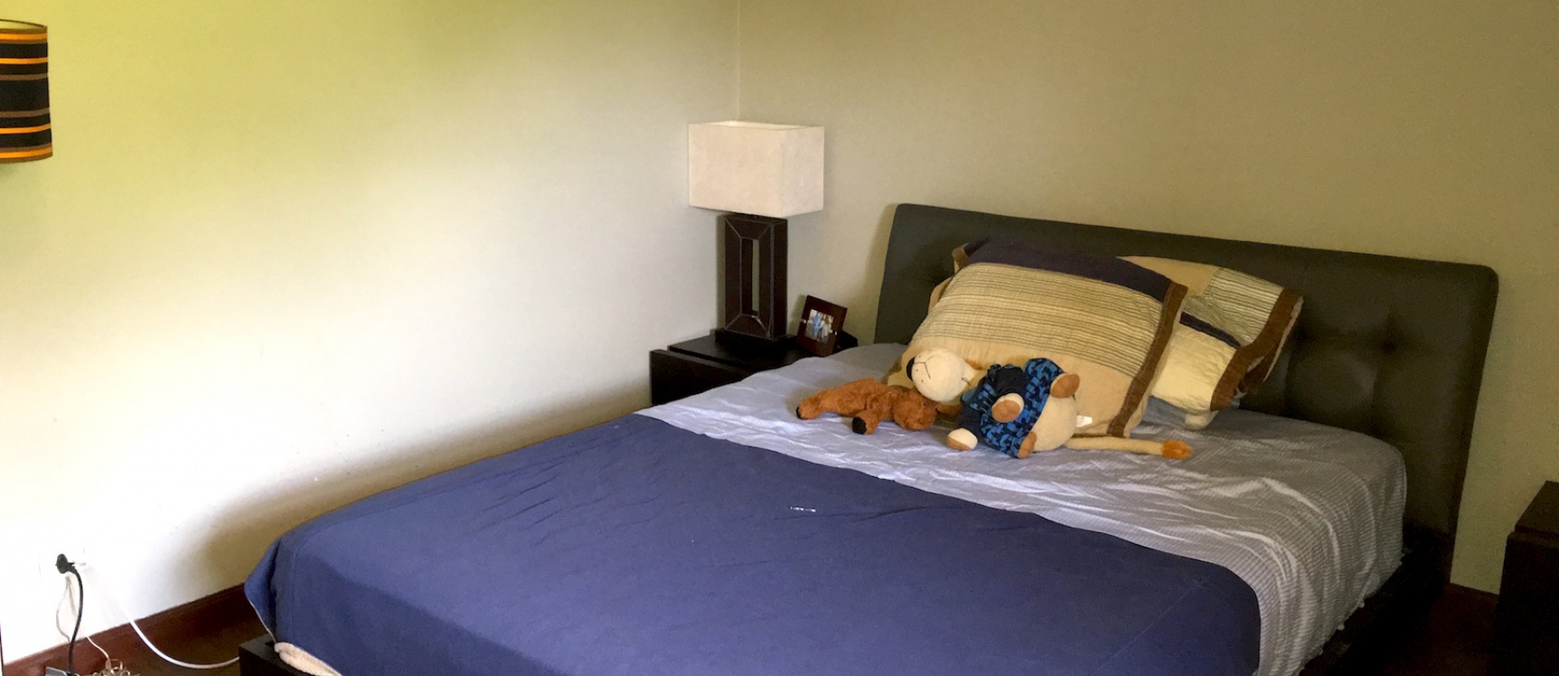 Casa de venta en Samborondón. Km. 5.5 oportunidad GeoBienes - Casa de venta en el Km 5.5 vía Samborondón. Exclusiva Urbanización - Plusvalia Guayaquil Casas de venta y alquiler Inmobiliaria Ecuador