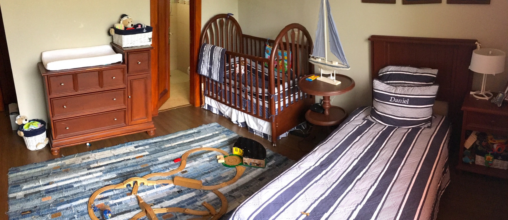 Casa de venta en Samborondón. Km. 5.5 oportunidad GeoBienes - Casa de venta en el Km 5.5 vía Samborondón. Exclusiva Urbanización - Plusvalia Guayaquil Casas de venta y alquiler Inmobiliaria Ecuador