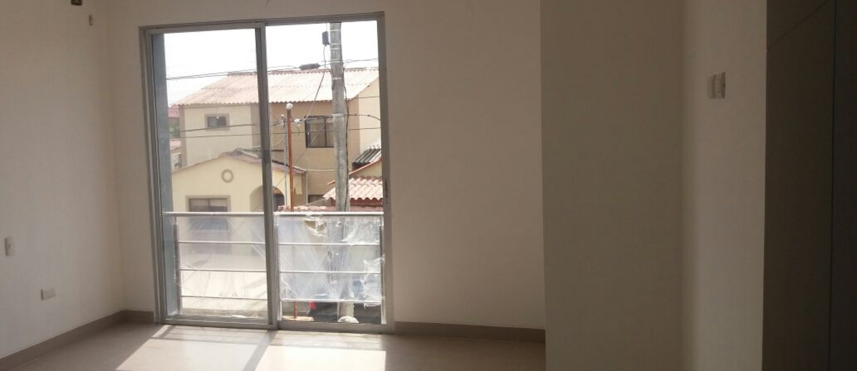 Casa en Venta en Villaclub , acabados de lujo GeoBienes - Casa de Venta en Villaclub, Samborondón. Con acabados de lujo y nueva tecnología en construcción - Plusvalia Guayaquil Casas de venta y alquiler Inmobiliaria Ecuador